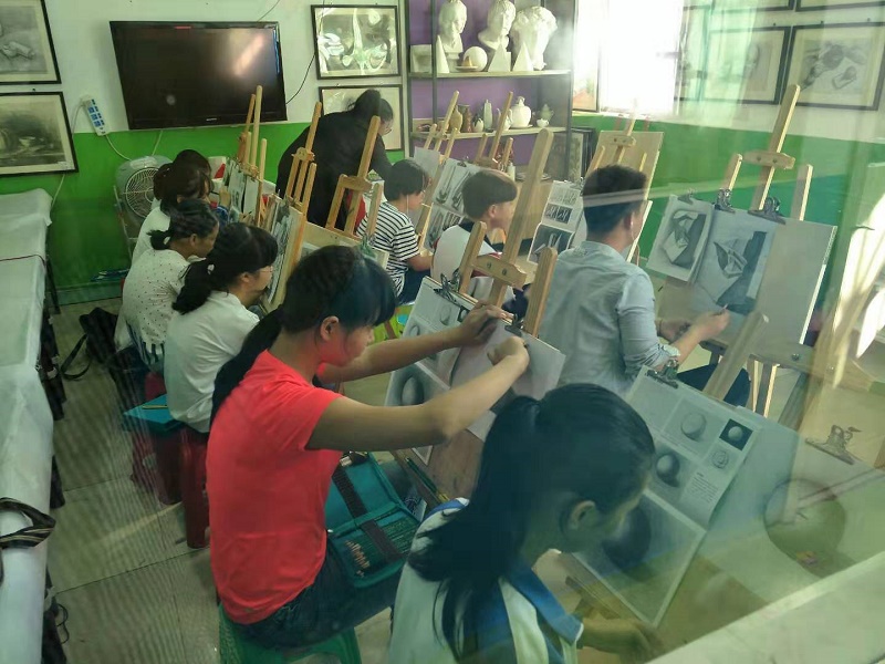 艺考班 (2).jpg